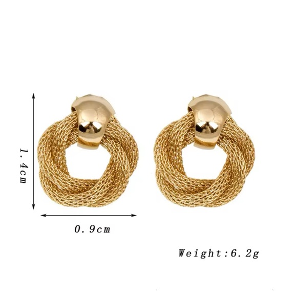 Cosette - Gold Twisted Weaving Dangle Earring. 2025 Trendy - Picture 7 of 8